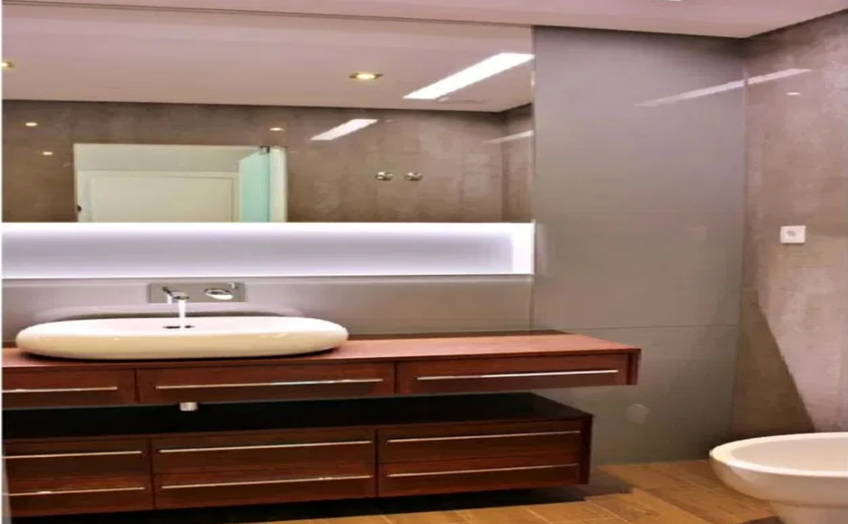 Wc Apartamento de luxo T3 em Carcavelos