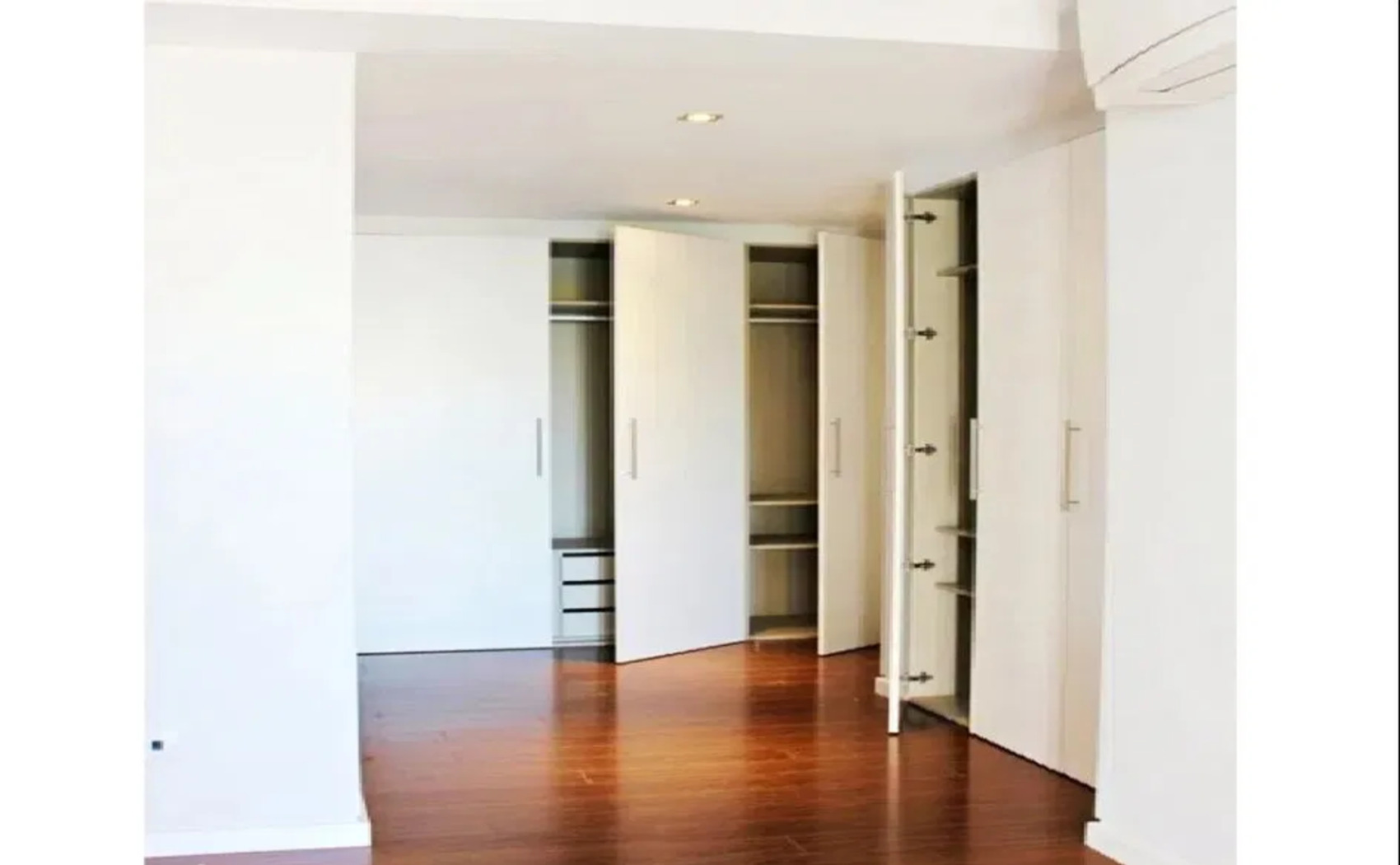 Quarto Apartamento de luxo em Carcavelos